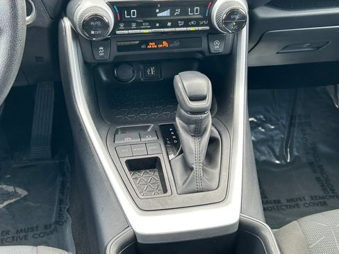 Certified 2025 Toyota RAV4 XLE FWD image 20