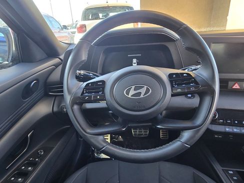 Used 2025 Hyundai Elantra Sport image 30