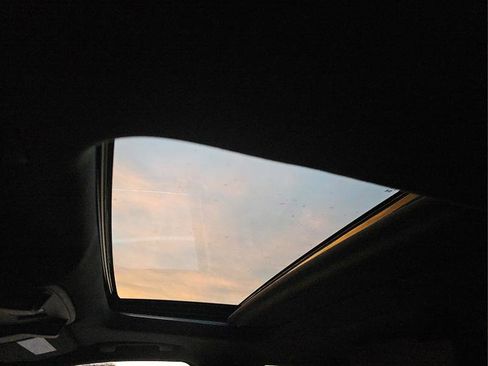 Used 2019 Cadillac Escalade ESV Platinum image 10