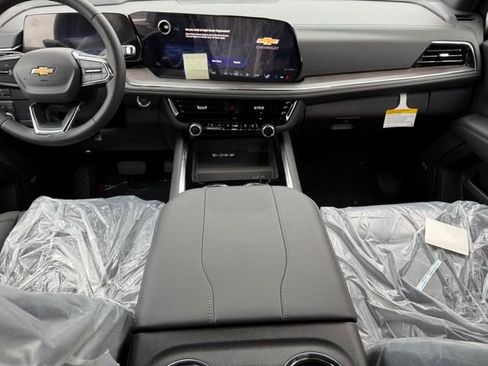 New 2026 Chevrolet Suburban LT w/ Comfort Package image 7