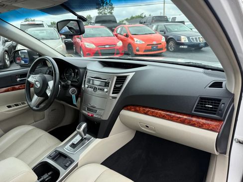 Used 2010 Subaru Legacy 2.5i Limited w/ Appearance Package 1H image 15