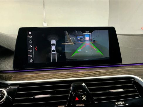 Used 2019 BMW 530e 530e iPerformance image 23