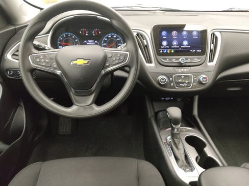 Used 2025 Chevrolet Malibu LS FWD image 22