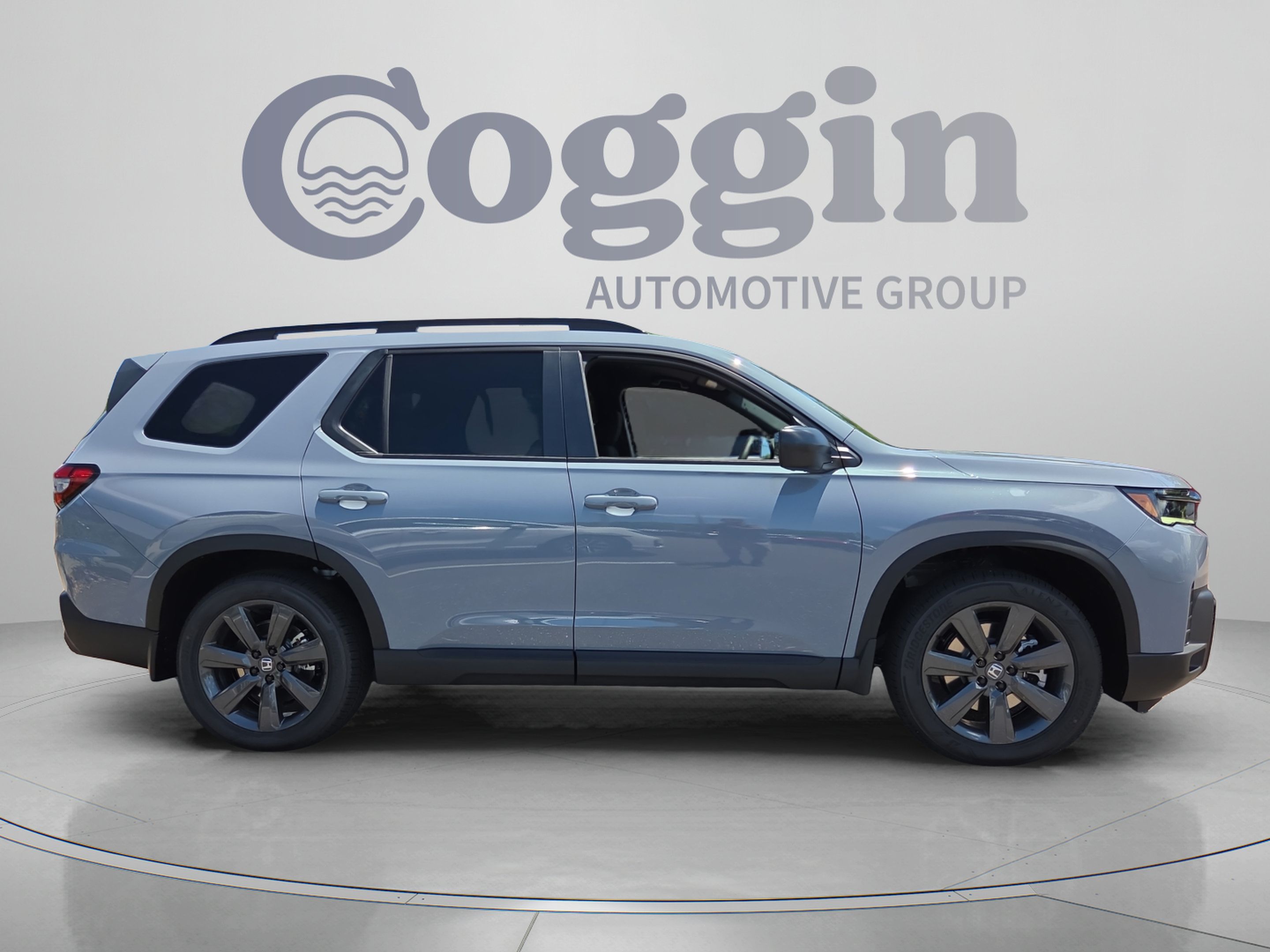 New 2026 Honda Pilot Sport image 6