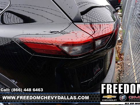 Used 2023 Nissan Rogue S image 8