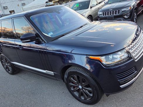 Used 2017 Land Rover Range Rover HSE image 19
