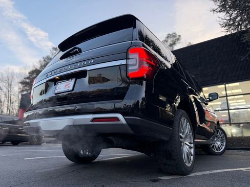 Used 2024 Ford Expedition Limited image 13