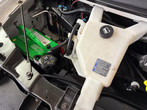 Used 2017 Chevrolet Express 2500 image 68