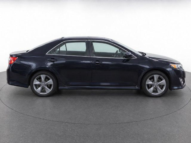 Used 2014 Toyota Camry SE FWD image 7