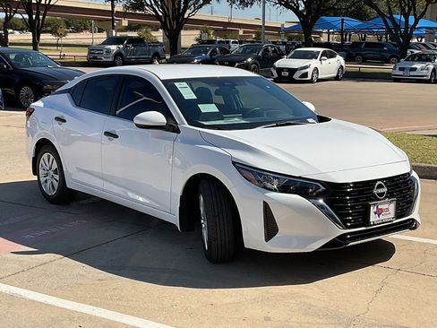 New 2025 Nissan Sentra S image 4
