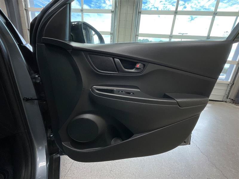 Used 2021 Hyundai Kona SEL AWD/4WD image 28