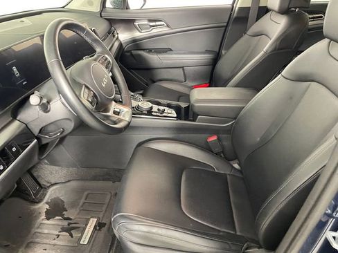 Certified 2024 Kia Sportage EX image 2