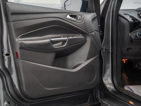 Used 2018 Ford Escape SEL FWD image 35