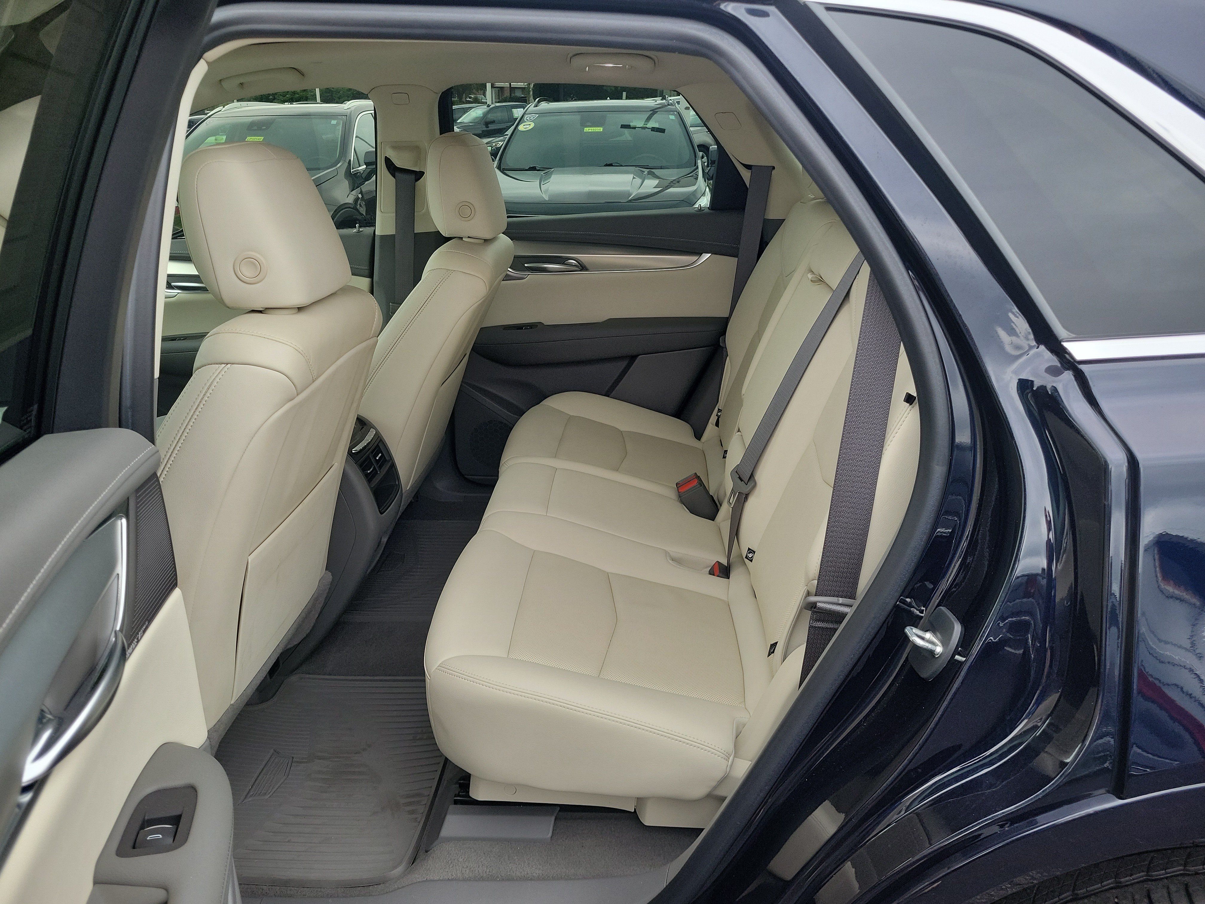 Used 2021 Cadillac XT5 Premium Luxury FWD image 13