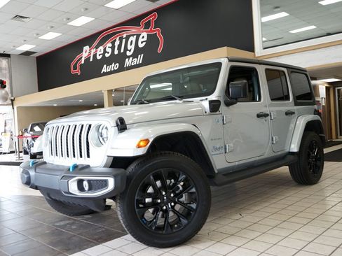 Used 2023 Jeep Wrangler Unlimited Sahara AWD/4WD image 21