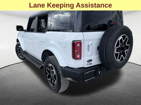 Used 2025 Ford Bronco Outer Banks image 9