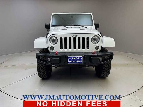 Used 2017 Jeep Wrangler Unlimited Rubicon image 8