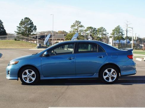 Used 2013 Toyota Corolla S image 9