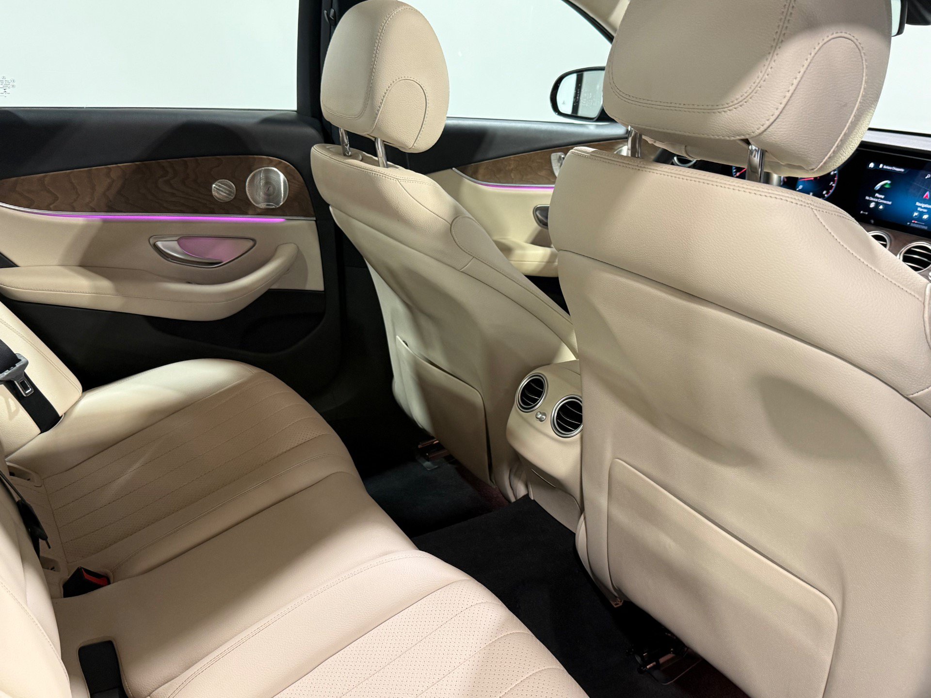 Used 2023 Mercedes-Benz E 350 4MATIC Sedan w/ Premium Package image 54
