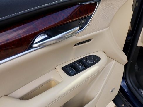 Used 2017 Cadillac XT5 Luxury w/ Driver Awareness Package image 39