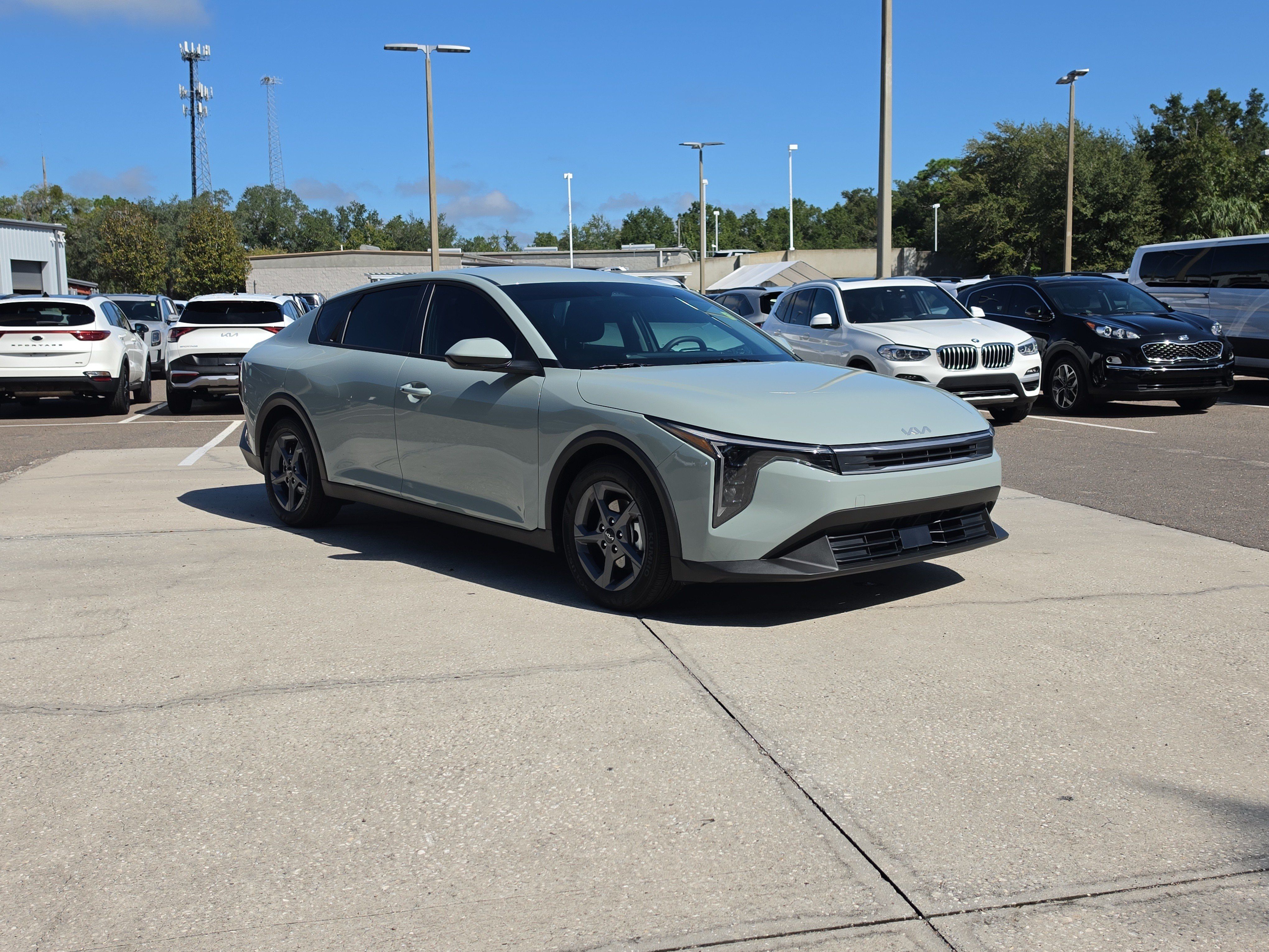 Used 2026 Kia K4 FWD image 2
