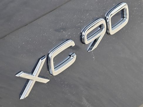 New 2026 Volvo XC90 B5 Plus w/ Protection Package Premier AWD/4WD image 32