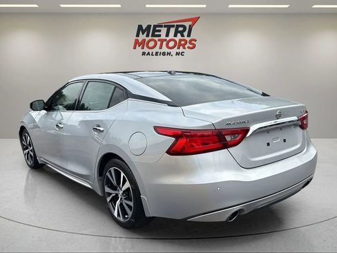Used 2017 Nissan Maxima Platinum image 9