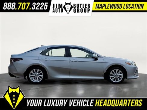 Used 2024 Toyota Camry LE image 5
