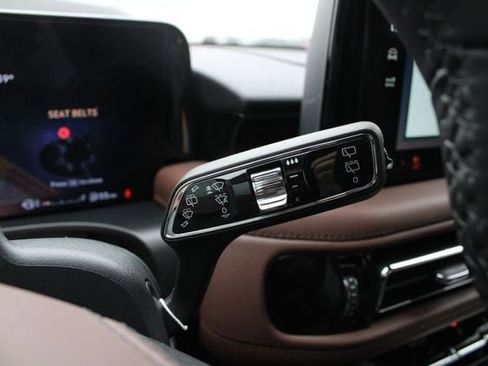 New 2026 Lincoln Aviator Reserve AWD/4WD image 43