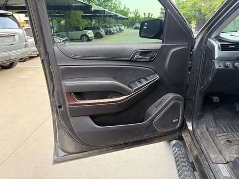 Used 2019 Chevrolet Tahoe LT w/ Off-Road Package AWD/4WD image 9