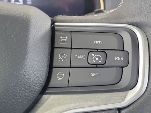 New 2025 Jeep Wagoneer Series II w/ Premium Group I AWD/4WD image 26