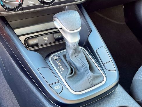 Certified 2025 Kia Soul LX w/ LX Technology Package image 15