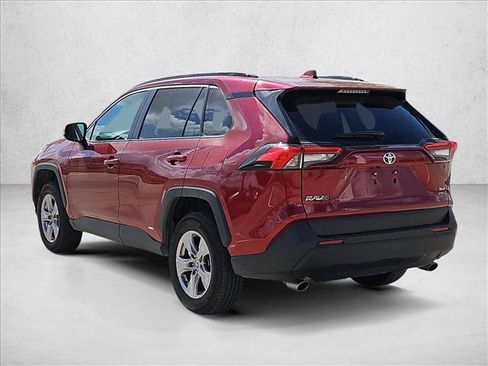 Used 2025 Toyota RAV4 XLE AWD/4WD image 8