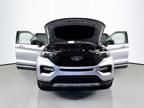 Used 2024 Ford Explorer Limited AWD/4WD image 22