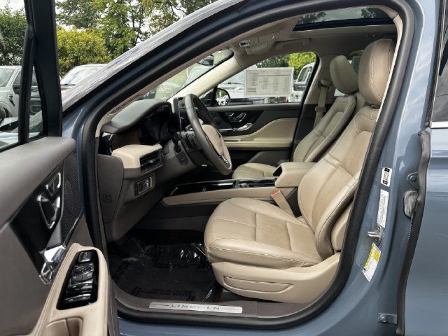 Certified 2023 Lincoln Corsair Reserve w/ Equipment Group 201A AWD/4WD image 19