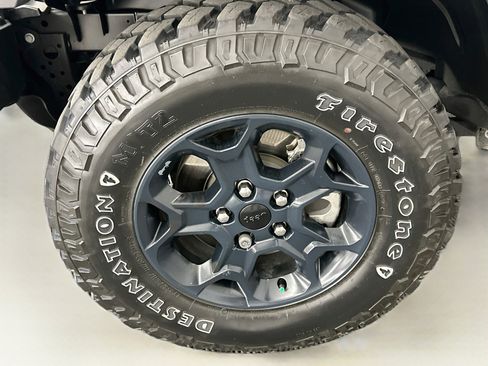 Used 2023 Jeep Wrangler Unlimited w/ 8.4" Radio Group AWD/4WD image 11