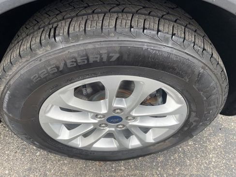 Used 2022 Ford Escape SE w/ Convenience Package image 17