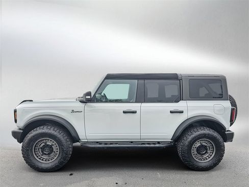 Used 2022 Ford Bronco Wildtrak image 32