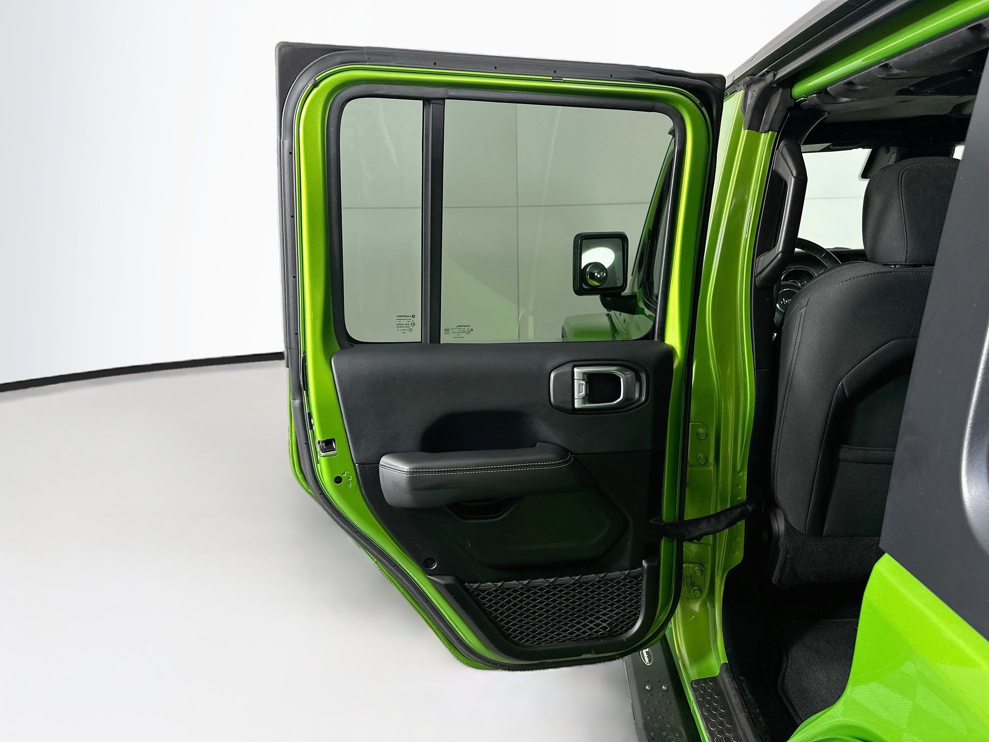 Used 2019 Jeep Wrangler Unlimited Sahara AWD/4WD image 27