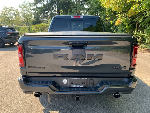 New 2026 RAM 1500 4x4 Crew Cab image 3