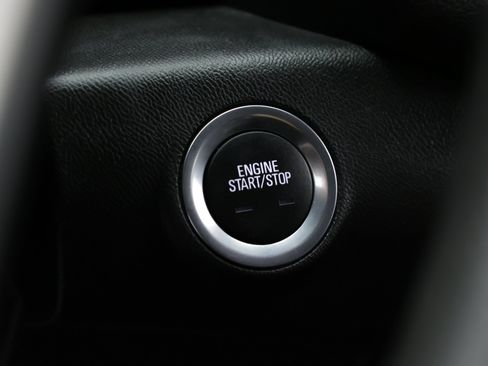 Used 2024 GMC Terrain SLE w/ Driver Convenience Package FWD image 31