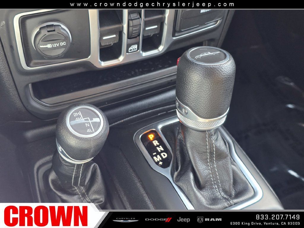 Used 2025 Jeep Gladiator Mojave AWD/4WD image 24
