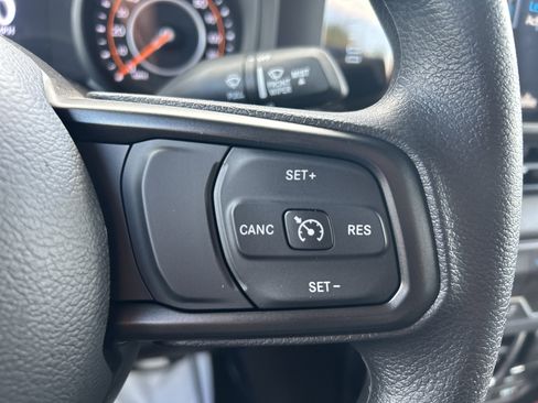 New 2025 Jeep Gladiator Sport image 18