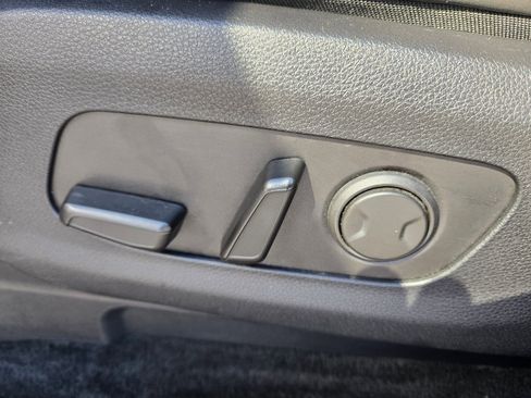 Certified 2024 Kia Carnival LX image 23