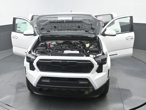 New 2026 Toyota Tacoma TRD Sport AWD/4WD image 32