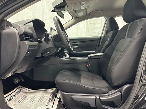 Used 2025 Nissan Sentra SV image 14
