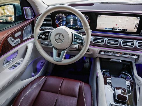 Used 2021 Mercedes-Benz Maybach GLS 600 4MATIC image 13