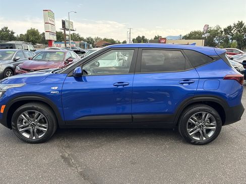 Used 2022 Kia Seltos LX AWD/4WD image 5