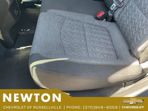 Used 2024 Chevrolet Equinox LT FWD image 35
