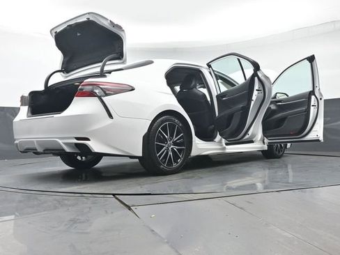 Used 2024 Toyota Camry SE image 52